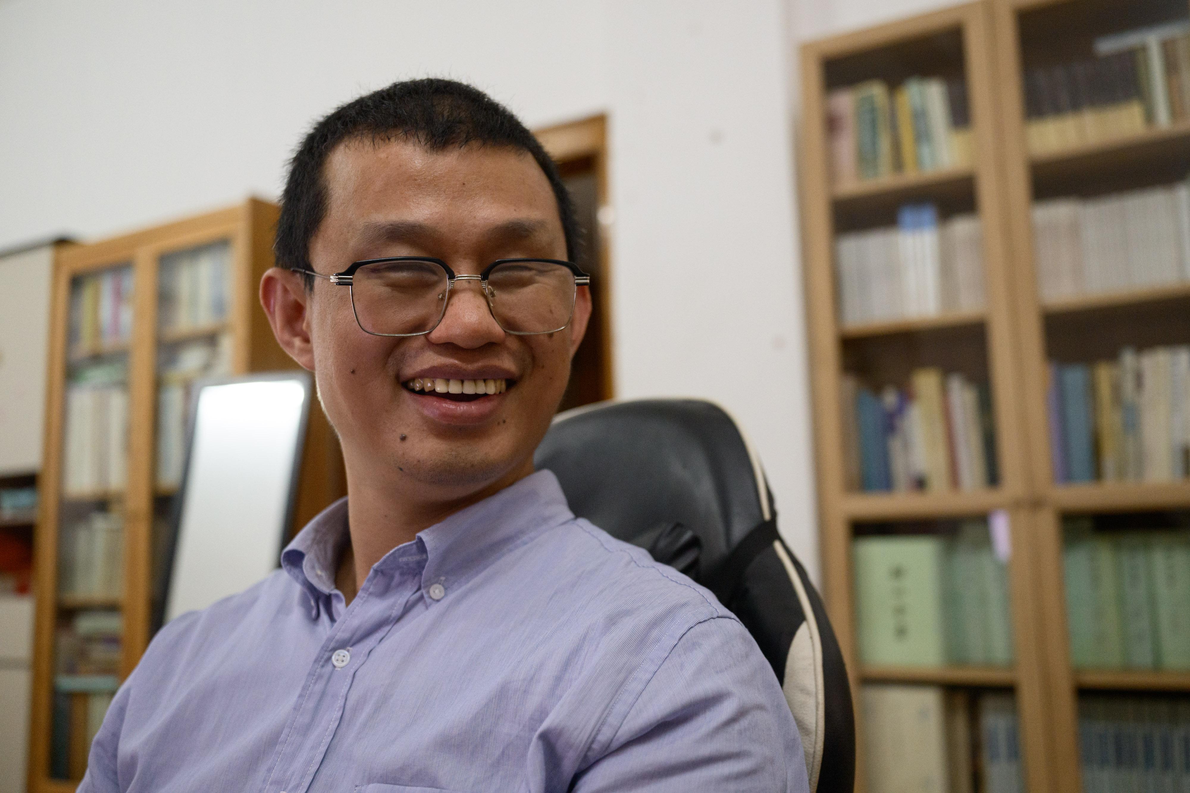 图为傅锡洪老师 图为傅锡洪老师
